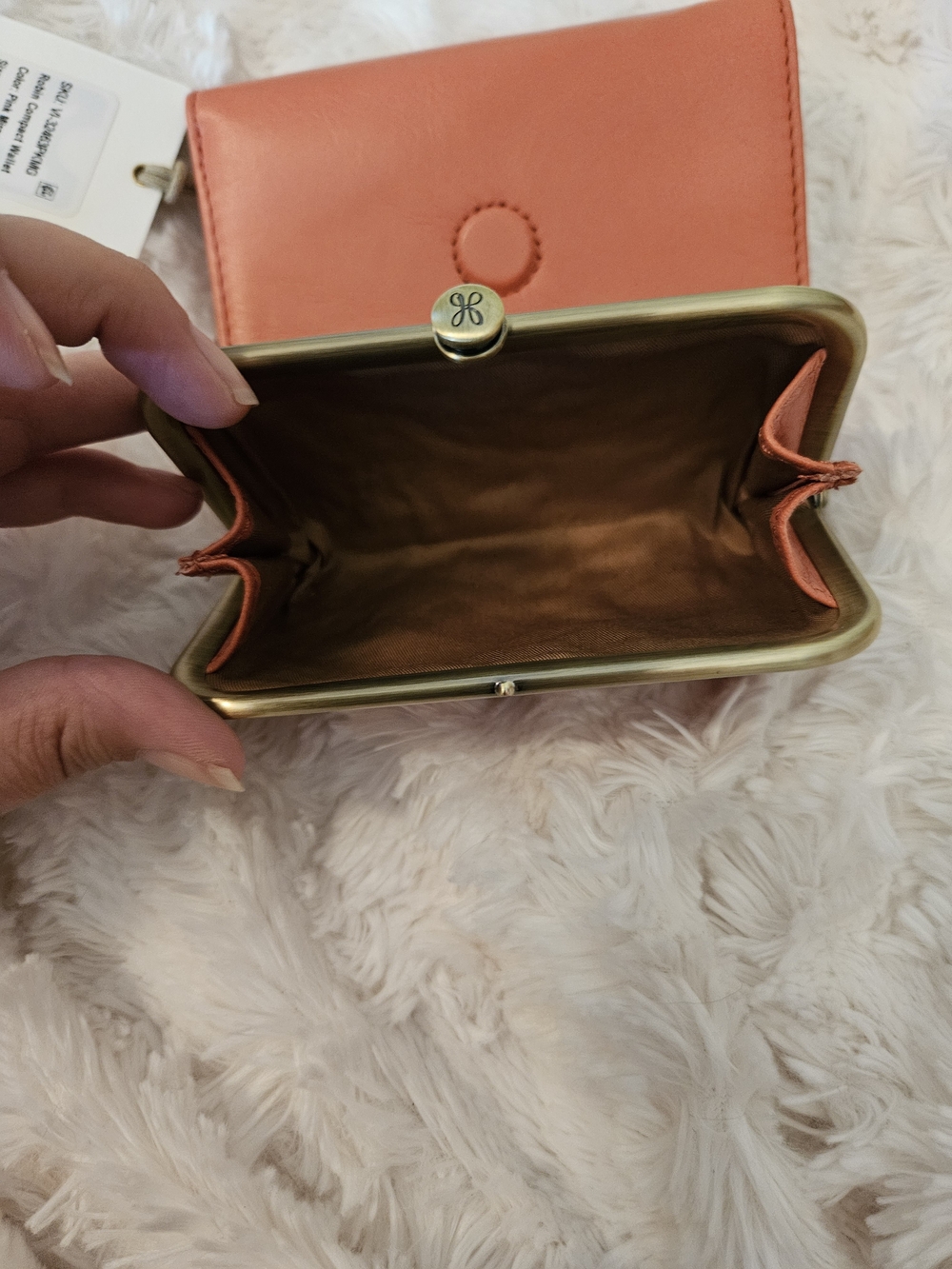 HOBO✨️Robin Compact Wallet - Picture 3 of 7